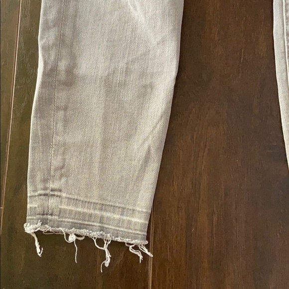 Lucky brand Brooke Capri. Size 6 - Picture 6 of 6